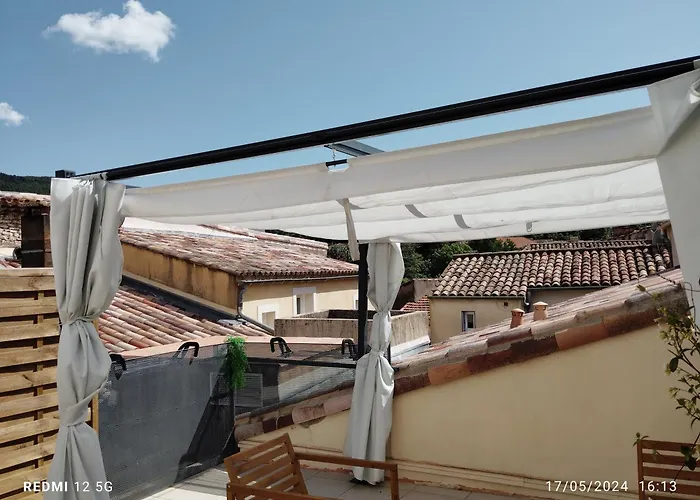 Un Nid Sur Les Toits Avec Terrasse