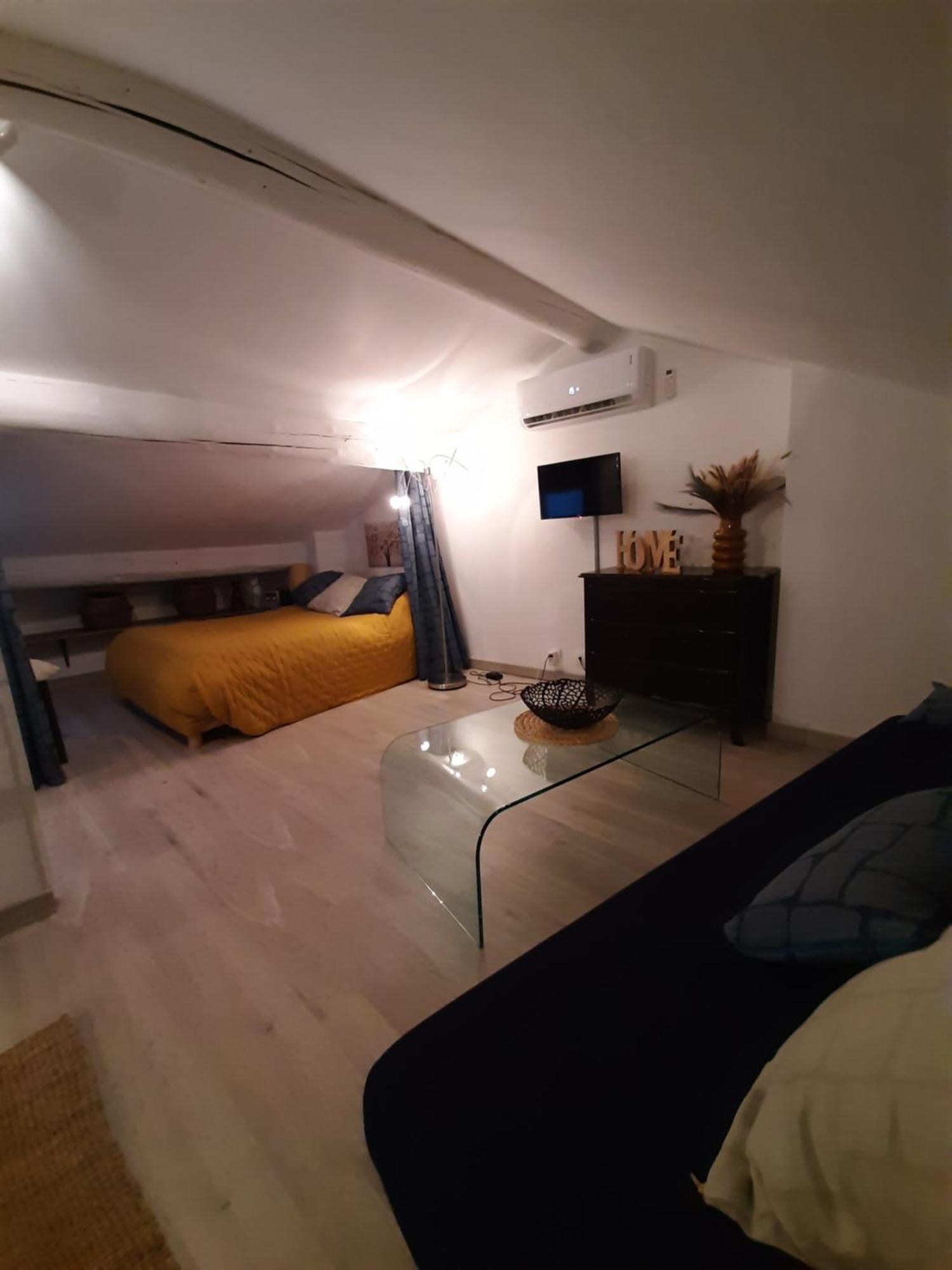Apartment Un Nid Sur Les Toits Avec Terrasse Apt