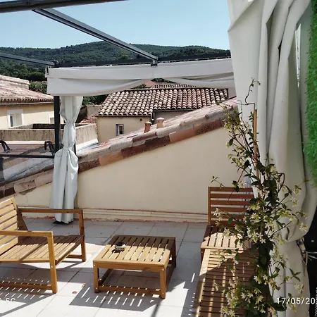 Un Nid Sur Les Toits Avec Terrasse Appartement Apt Buitenkant foto