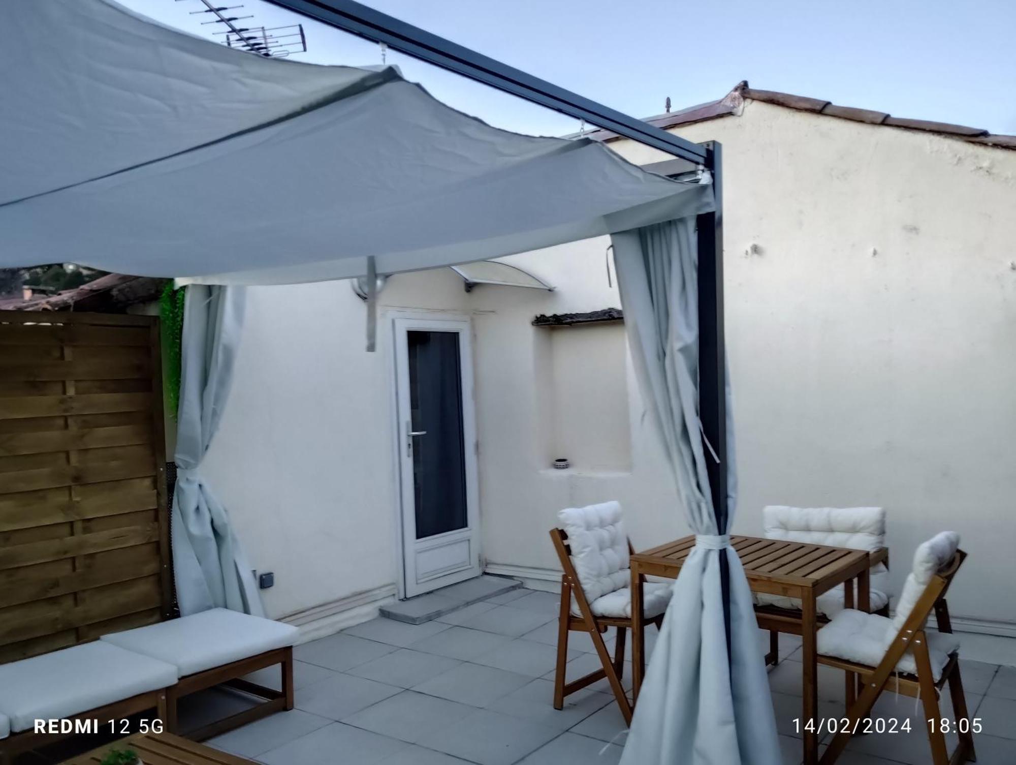 Un Nid Sur Les Toits Avec Terrasse *