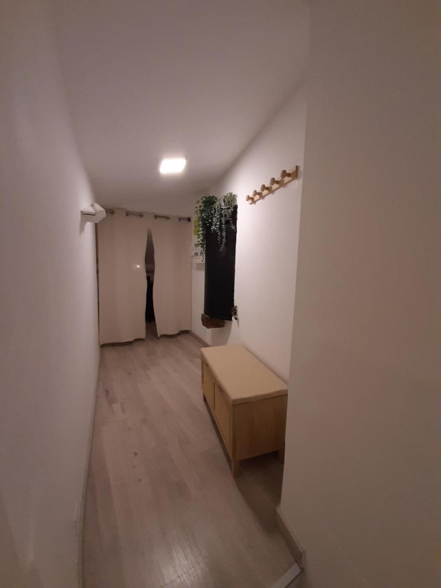 Un Nid Sur Les Toits Avec Terrasse Apartment Apt